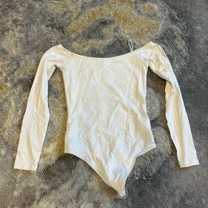 Babaton Cream One-Shoulder Top